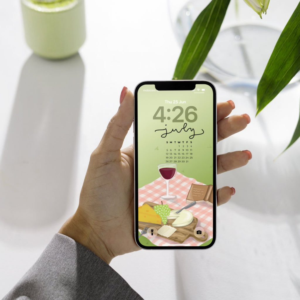 FREE Phone Wallpaper | July Picnic