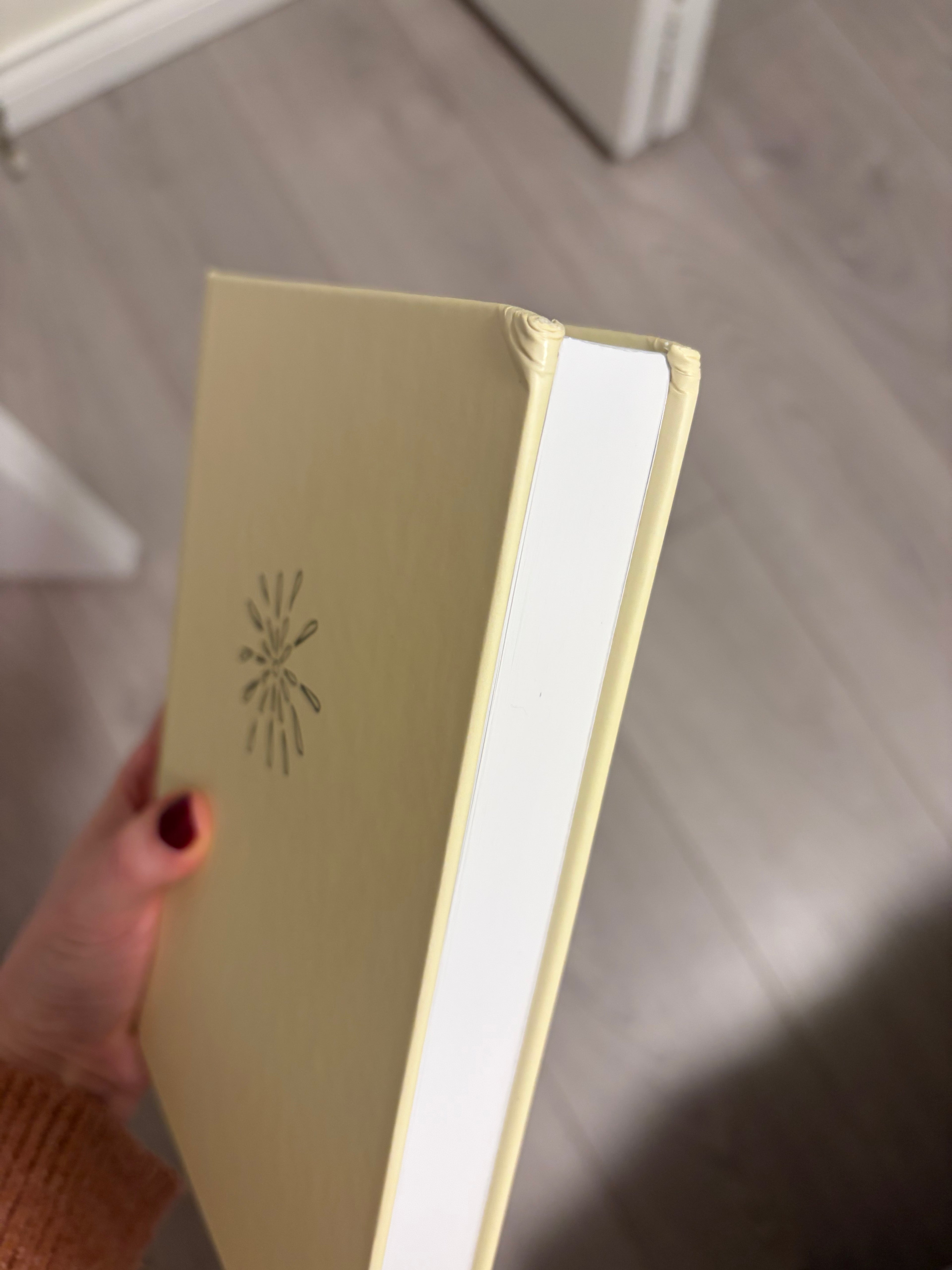 Undated Planner | Damaged Outer Corner